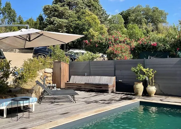 3 Avec Piscine Privative * Ajaccio (Corsica)