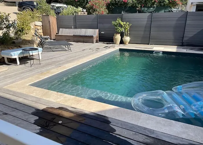 3 Avec Piscine Privative * Ajaccio (Corsica)